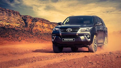 Xe nhập khan hàng, đại lý tranh thủ đẩy giá - Ảnh 1. Xe nhập khan hàng, đại lý tranh thủ đẩy giá - Ảnh 1.