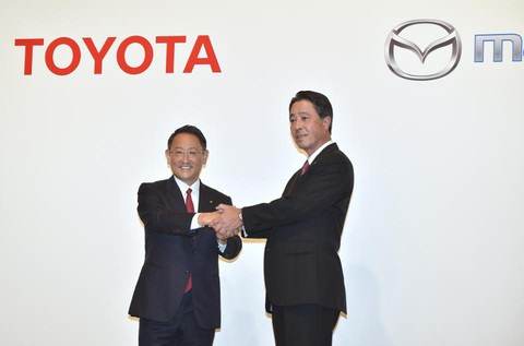Toyota và Mazda bắt tay nhau làm xe hơi điện - Ảnh 1. Toyota và Mazda bắt tay nhau làm xe hơi điện - Ảnh 1.