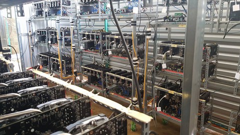 Vượt 7.395 USD, bong bóng Bitcoin bị cảnh báo sẽ vỡ trận? - Ảnh 2. Vượt 7.395 USD, bong bóng Bitcoin bị cảnh báo sẽ vỡ trận? - Ảnh 2.