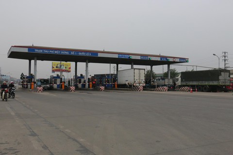 Nghiêng về phương án miễn, giảm phí cho người dân quanh trạm thu phí quốc lộ 5 - Ảnh 2. Nghiêng về phương án miễn, giảm phí cho người dân quanh trạm thu phí quốc lộ 5 - Ảnh 2.