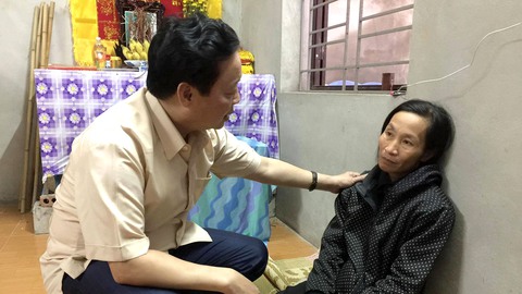 Bộ Tài nguyên - môi trường gửi tiền giúp dân vùng lũ Thanh Hóa - Ảnh 1. Bộ Tài nguyên - môi trường gửi tiền giúp dân vùng lũ Thanh Hóa - Ảnh 1.