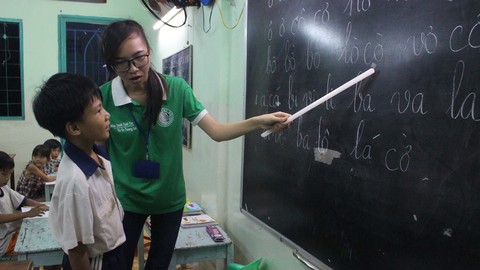 Lớp học cho trẻ ngụ cư - Ảnh 1. Lớp học cho trẻ ngụ cư - Ảnh 1.