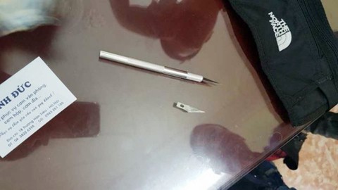 Nhóm người nước ngoài chuyên săn con mồi vừa rút tiền ngân hàng - Ảnh 2. Nhóm người nước ngoài chuyên săn con mồi vừa rút tiền ngân hàng - Ảnh 2.