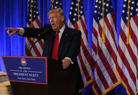 10 tai tiếng của Tổng thống Trump năm 2017 - Ảnh 7. 10 tai tiếng của Tổng thống Trump năm 2017 - Ảnh 7.