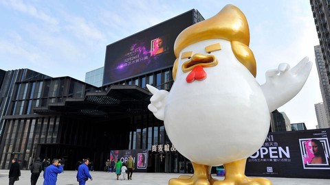Dân Trung Quốc háo hức chờ ông Trump - Ảnh 2. Dân Trung Quốc háo hức chờ ông Trump - Ảnh 2.