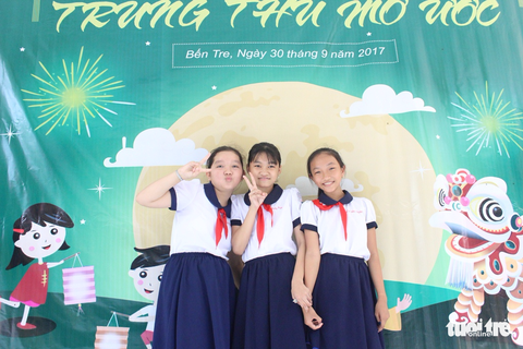 Đội mưa đem Trung Thu đến với các em nhỏ Bến Tre - Ảnh 15. Đội mưa đem Trung Thu đến với các em nhỏ Bến Tre - Ảnh 15.