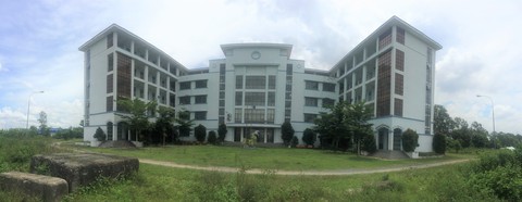 Ngôi trường hàng chục tỉ đồng bỏ hoang - Ảnh 6. Ngôi trường hàng chục tỉ đồng bỏ hoang - Ảnh 6.