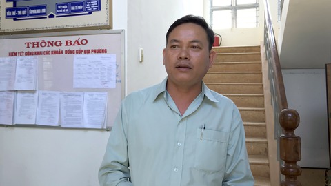 Trưởng công an xã đá văng thau cá: Tôi chưa lường trước sự việc - Ảnh 1. Trưởng công an xã đá văng thau cá: Tôi chưa lường trước sự việc - Ảnh 1.