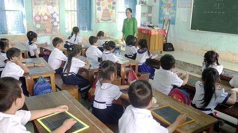 Ngôi trường không thu bất kỳ phụ phí nào - Ảnh 1. Ngôi trường không thu bất kỳ phụ phí nào - Ảnh 1.