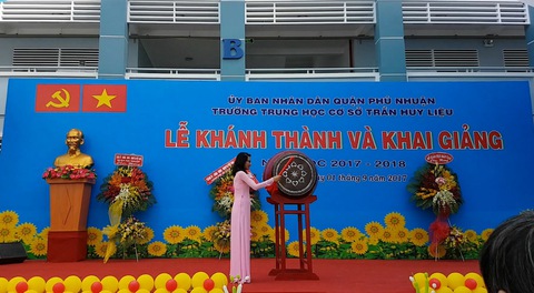 Những trường đầu tiên ở TP.HCM khai giảng năm học mới - Ảnh 1. Những trường đầu tiên ở TP.HCM khai giảng năm học mới - Ảnh 1.