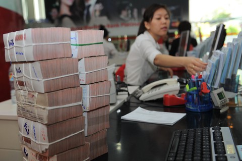 Thưởng tết ở TP.HCM: ngành tài chính, ngân hàng cao nhất - Ảnh 2. Thưởng tết ở TP.HCM: ngành tài chính, ngân hàng cao nhất - Ảnh 2.