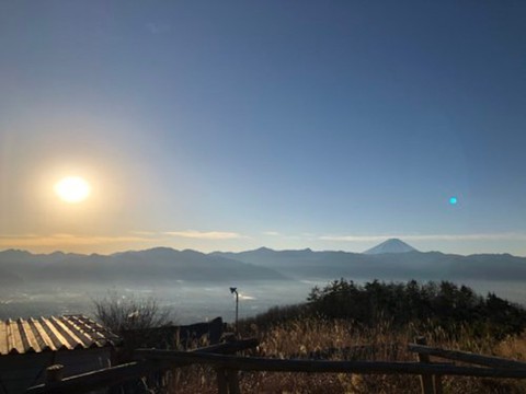 Trăng xanh xuất hiện ngày đưa tang Jonghyun? - Ảnh 4. Trăng xanh xuất hiện ngày đưa tang Jonghyun? - Ảnh 4.