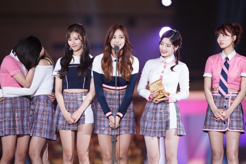 Twice giành Daesang, MAMA Nhật Bản gây tranh cãi - Ảnh 2. Twice giành Daesang, MAMA Nhật Bản gây tranh cãi - Ảnh 2.