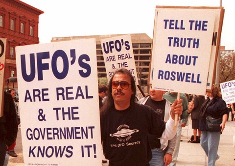 UFO - câu chuyện bí ẩn đầy mê hoặc - Ảnh 1. UFO - câu chuyện bí ẩn đầy mê hoặc - Ảnh 1.
