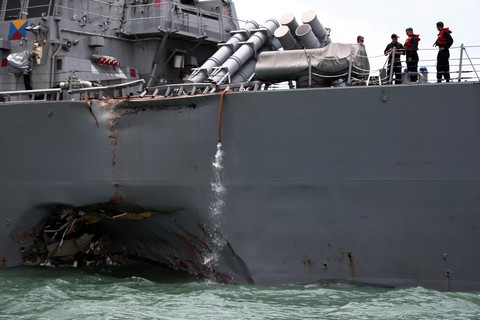 Singapore: Tàu USS John McCain không gửi tín hiệu AIS - Ảnh 1. Singapore: Tàu USS John McCain không gửi tín hiệu AIS - Ảnh 1.