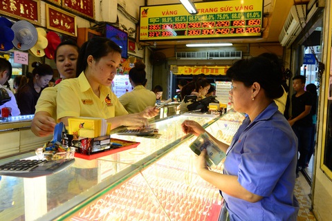 Giá vàng giảm nhiều do USD tăng giá - Ảnh 1. Giá vàng giảm nhiều do USD tăng giá - Ảnh 1.