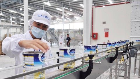 Một tuần, đại gia Hong Kong bỏ tỉ đô sắm Vinamilk - Ảnh 1. Một tuần, đại gia Hong Kong bỏ tỉ đô sắm Vinamilk - Ảnh 1.