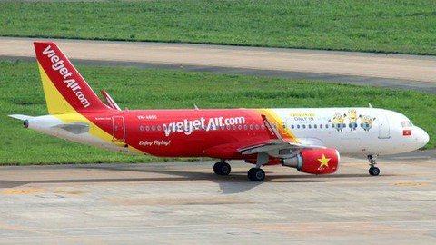 CAAV yêu cầu Vietjet kỷ luật nghiêm nhân viên xé vé khách hàng - Ảnh 1. CAAV yêu cầu Vietjet kỷ luật nghiêm nhân viên xé vé khách hàng - Ảnh 1.