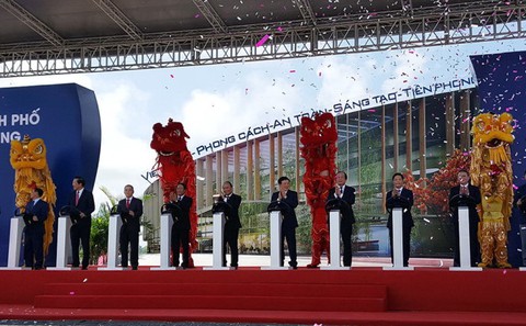 Vingroup mời cựu phó chủ tịch General Motors về làm ôtô Việt - Ảnh 2. Vingroup mời cựu phó chủ tịch General Motors về làm ôtô Việt - Ảnh 2.
