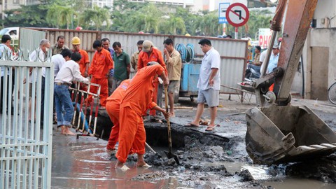 Cúp nước diện rộng ở Sài Gòn trong 2 giờ - Ảnh 1. Cúp nước diện rộng ở Sài Gòn trong 2 giờ - Ảnh 1.
