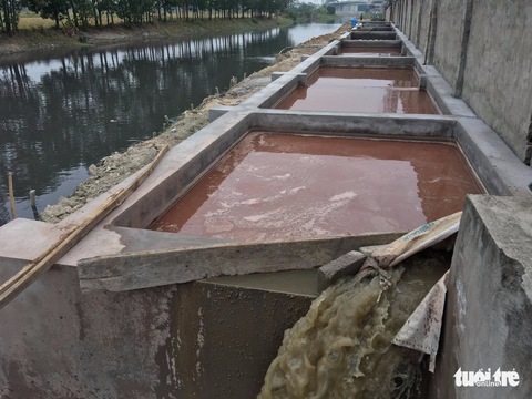 Bắt quả tang doanh nghiệp xả thải trộm ra môi trường - Ảnh 4. Bắt quả tang doanh nghiệp xả thải trộm ra môi trường - Ảnh 4.