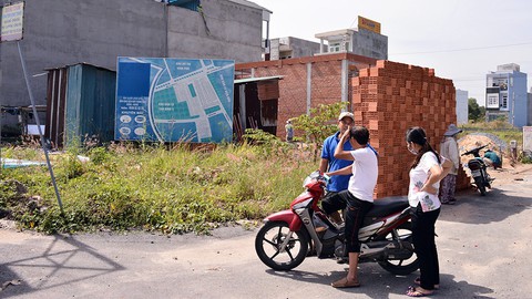 Đất ở mà chỉ được xây dựng tạm, dỡ không được đền bù - Ảnh 1. Đất ở mà chỉ được xây dựng tạm, dỡ không được đền bù - Ảnh 1.