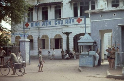 Nhà thương là gì, đã là nhà thương sao có thêm từ thí? - Ảnh 1. Nhà thương là gì, đã là nhà thương sao có thêm từ thí? - Ảnh 1.