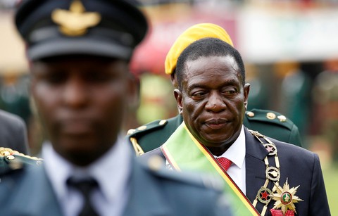 Zimbabwe cho quan tham 3 tháng tự nguyện giao nộp tài sản - Ảnh 1. Zimbabwe cho quan tham 3 tháng tự nguyện giao nộp tài sản - Ảnh 1.
