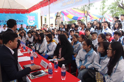 Thanh Hóa: sôi động với hàng ngàn học sinh - Ảnh 4. Thanh Hóa: sôi động với hàng ngàn học sinh - Ảnh 4.