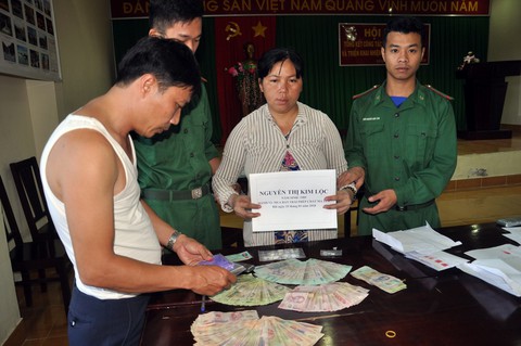 Vũng Tàu phá ổ ma túy nhức nhối ở xóm Lăng - Ảnh 1. Vũng Tàu phá ổ ma túy nhức nhối ở xóm Lăng - Ảnh 1.