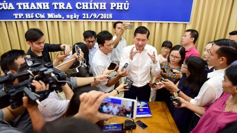TP.HCM họp báo về vụ Thủ Thiêm: Kiên quyết sửa sai - Ảnh 1. TP.HCM họp báo về vụ Thủ Thiêm: Kiên quyết sửa sai - Ảnh 1.