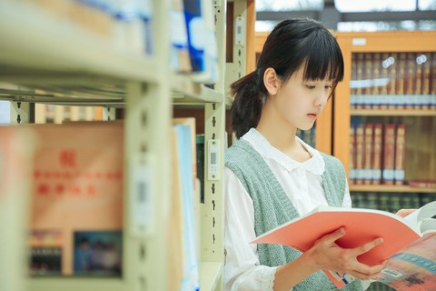 Củng Lợi, Châu Đông Vũ, Địch Lệ Nhiệt Ba... người sao phim vậy - Ảnh 5. Củng Lợi, Châu Đông Vũ, Địch Lệ Nhiệt Ba... người sao phim vậy - Ảnh 5.