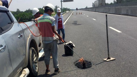 Bất an trên cao tốc - Ảnh 8. Bất an trên cao tốc - Ảnh 8.