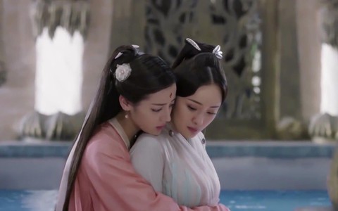 Ai phát hiện 1 trong những gương mặt đẹp nhất thế giới Địch Lệ Nhiệt Ba - Ảnh 5. Ai phát hiện 1 trong những gương mặt đẹp nhất thế giới Địch Lệ Nhiệt Ba - Ảnh 5.