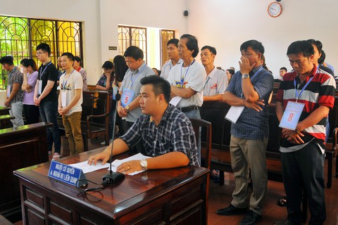 Nhóm cờ bạc tiền tỉ do người Trung Quốc điều hành lãnh án - Ảnh 2. Nhóm cờ bạc tiền tỉ do người Trung Quốc điều hành lãnh án - Ảnh 2.