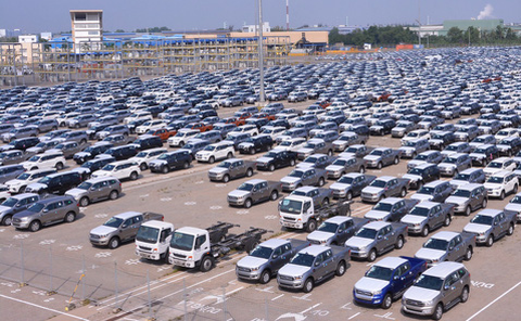 Ôtô nhập khẩu tăng, phá vỡ kỷ lục - Ảnh 1. Ôtô nhập khẩu tăng, phá vỡ kỷ lục - Ảnh 1.