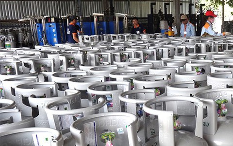 Doanh nghiệp cầu cứu Bộ vì quản lý kinh doanh gas gây... kẹt xe - Ảnh 1. Doanh nghiệp cầu cứu Bộ vì quản lý kinh doanh gas gây... kẹt xe - Ảnh 1.