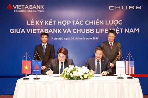 Chubb Life Việt Nam và Ngân hàng TMCP Việt Á chính thức hợp tác phân phối sản phẩm bảo hiểm - Ảnh 1. Chubb Life Việt Nam và Ngân hàng TMCP Việt Á chính thức hợp tác phân phối sản phẩm bảo hiểm - Ảnh 1.