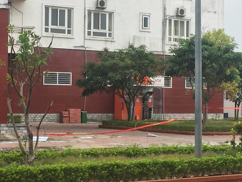 Quảng Ninh khởi tố điều tra vụ đặt thuốc nổ trong cây ATM - Ảnh 1. Quảng Ninh khởi tố điều tra vụ đặt thuốc nổ trong cây ATM - Ảnh 1.