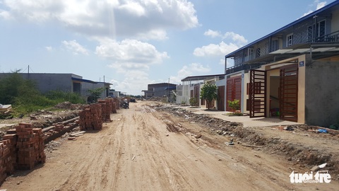 Thu hồi đất quốc phòng bị xẻ thịt - Ảnh 2. Thu hồi đất quốc phòng bị xẻ thịt - Ảnh 2.