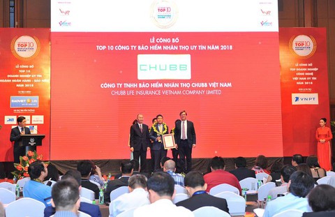 Chubb Life Việt Nam giữ vững vị trí “Top 10 Công ty Bảo hiểm Nhân thọ Uy tín năm 2018” - Ảnh 1. Chubb Life Việt Nam giữ vững vị trí “Top 10 Công ty Bảo hiểm Nhân thọ Uy tín năm 2018” - Ảnh 1.