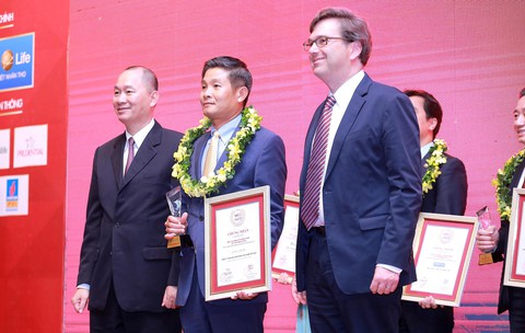 Chubb Life Việt Nam giữ vững vị trí “Top 10 Công ty Bảo hiểm Nhân thọ Uy tín năm 2018” - Ảnh 2. Chubb Life Việt Nam giữ vững vị trí “Top 10 Công ty Bảo hiểm Nhân thọ Uy tín năm 2018” - Ảnh 2.