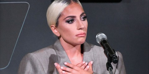 Lady Gaga chia sẻ đầy xúc động chuyện bị xâm hại tình dục - Ảnh 3. Lady Gaga chia sẻ đầy xúc động chuyện bị xâm hại tình dục - Ảnh 3.