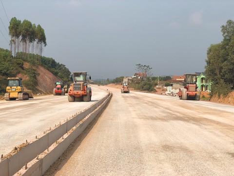 Năm 2019-2020 hoàn thành tuyến cao tốc Bắc Giang - Lạng Sơn - Hữu Nghị - Ảnh 1. Năm 2019-2020 hoàn thành tuyến cao tốc Bắc Giang - Lạng Sơn - Hữu Nghị - Ảnh 1.