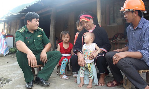 Lính biên phòng Lai Châu: 3 bám, 4 cùng ở bản - Ảnh 1. Lính biên phòng Lai Châu: 3 bám, 4 cùng ở bản - Ảnh 1.