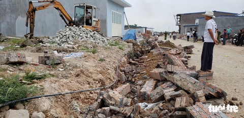 Đập bỏ công trình trái phép trên 14,2 ha đất quốc phòng - Ảnh 1. Đập bỏ công trình trái phép trên 14,2 ha đất quốc phòng - Ảnh 1.