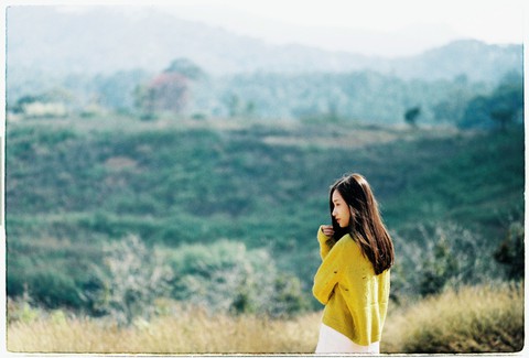 Người trẻ tìm về thú chụp hình bằng máy ảnh phim - Ảnh 7. Người trẻ tìm về thú chụp hình bằng máy ảnh phim - Ảnh 7.