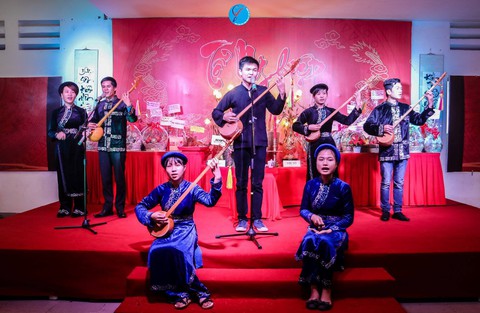 Câu vọng cổ trong lòng người trẻ Sài Gòn - Ảnh 3. Câu vọng cổ trong lòng người trẻ Sài Gòn - Ảnh 3.