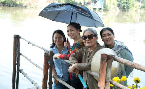 Biên kịch Gạo nếp gạo tẻ muốn món ăn Việt phải ngon, đẹp trên phim - Ảnh 1. Biên kịch Gạo nếp gạo tẻ muốn món ăn Việt phải ngon, đẹp trên phim - Ảnh 1.