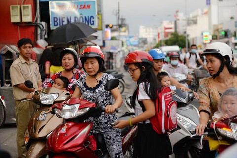 Giáo viên trung tâm ngoại ngữ chỉ cần có bằng cao đẳng - Ảnh 1. Giáo viên trung tâm ngoại ngữ chỉ cần có bằng cao đẳng - Ảnh 1.